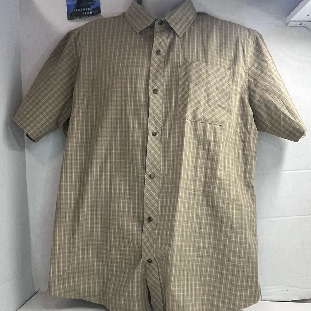 Magpul XL snap down short sleeve shirt green grid pattern.
